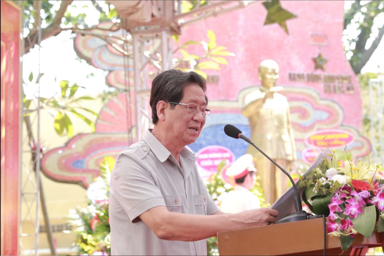 Bí thư đảng ủy, tổng giám đốc Nguyễn Đoàn Thăng